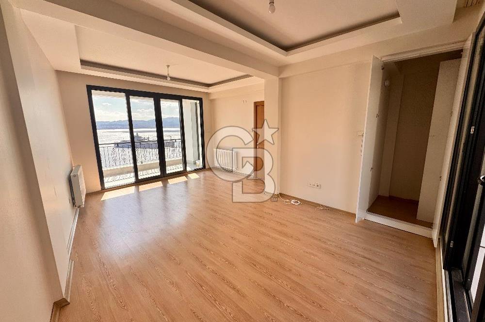 KARŞIYAKA NALDÖKEN‘DE LEBIDERYA DENIZ MANZARALI DAİRE