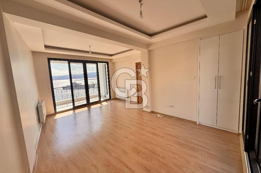 KARŞIYAKA NALDÖKEN‘DE LEBIDERYA DENIZ MANZARALI DAİRE