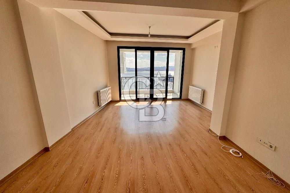 KARŞIYAKA NALDÖKEN‘DE LEBIDERYA DENIZ MANZARALI DAİRE