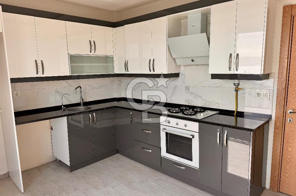 KARŞIYAKA NALDÖKEN‘DE LEBIDERYA DENIZ MANZARALI DAİRE
