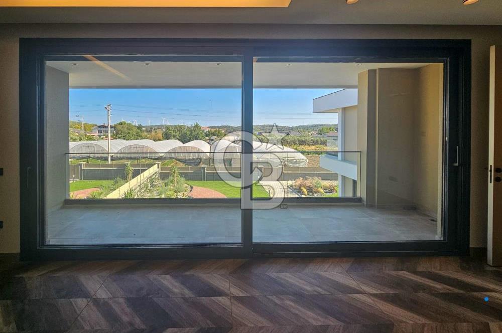 Urla Kuşçular 1.750 m² Arsa Payı İçinde Satılık 5+1 Lüks Villa