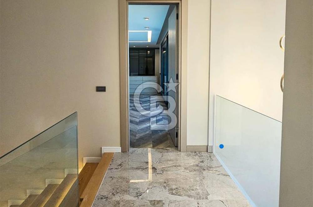 Urla Kuşçular 1.750 m² Arsa Payı İçinde Satılık 5+1 Lüks Villa