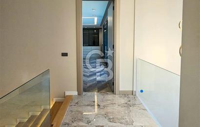 Urla Kuşçular 1.750 m² Arsa Payı İçinde Satılık 5+1 Lüks Villa