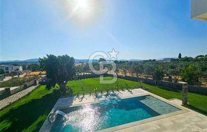 Urla Kuşçular 1.750 m² Arsa Payı İçinde Satılık 5+1 Lüks Villa
