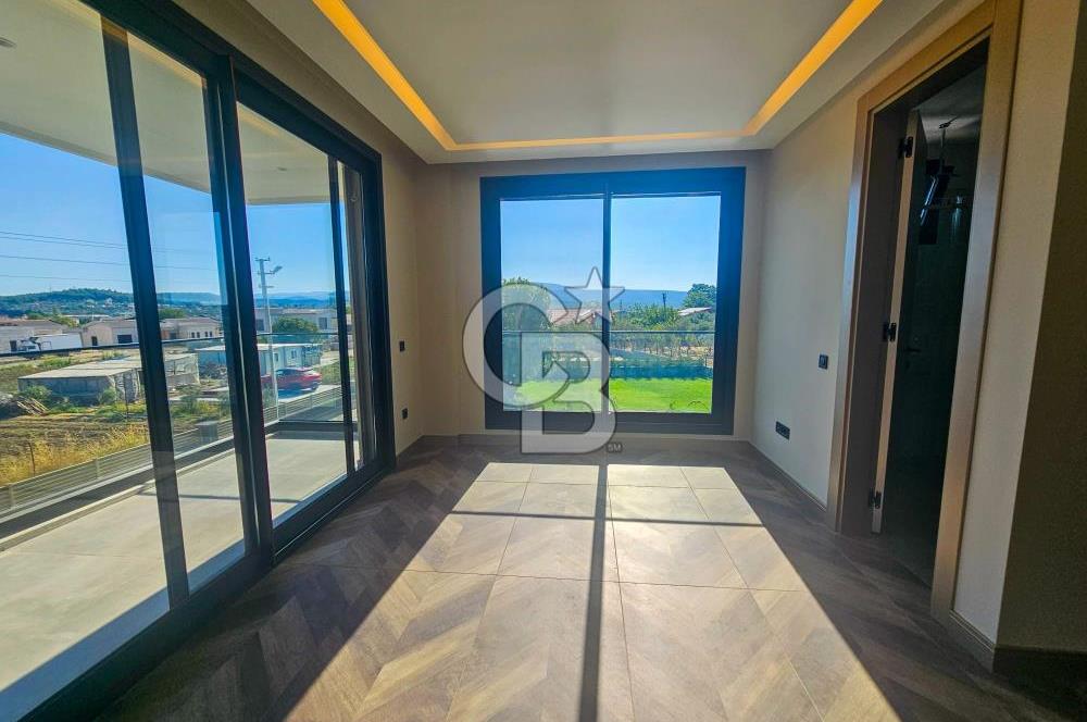 Urla Kuşçular 1.750 m² Arsa Payı İçinde Satılık 5+1 Lüks Villa