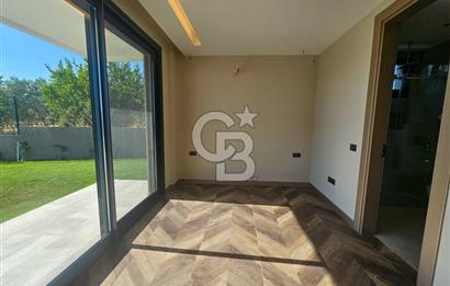 Urla Kuşçular 1.750 m² Arsa Payı İçinde Satılık 5+1 Lüks Villa