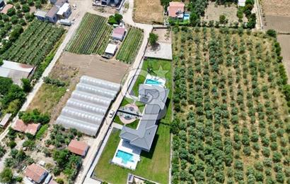 Urla Kuşçular 1.750 m² Arsa Payı İçinde Satılık 5+1 Lüks Villa