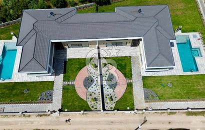 Urla Kuşçular 1.750 m² Arsa Payı İçinde Satılık 5+1 Lüks Villa