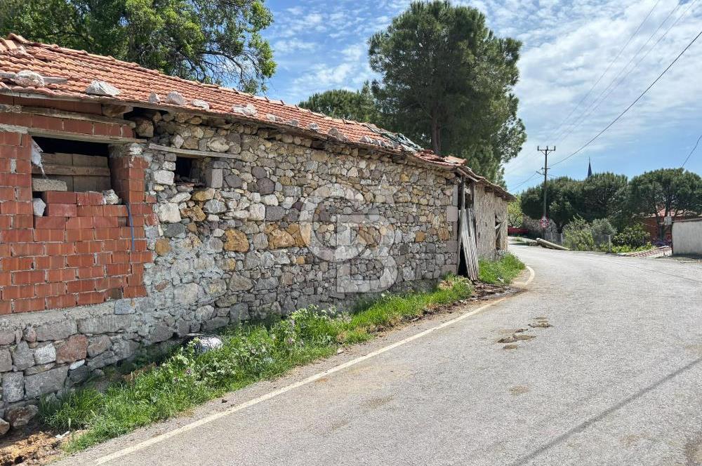 İzmir Bergama Kırcalar Ana Yol Üzerinde Satılık Müstakil Ev