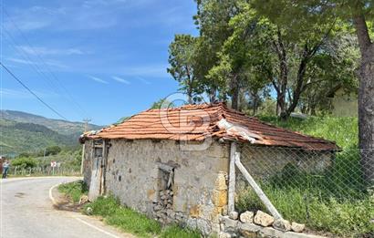 İzmir Bergama Kırcalar Ana Yol Üzerinde Satılık Müstakil Ev