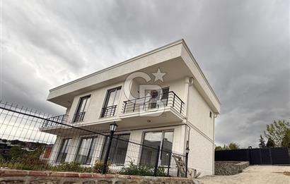 SAPANCA ÜNLÜCE DE KESİNTİSİZ GÖL MANZARALI VİLLA
