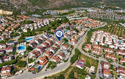 Coldwell Banker Güvencesiyle Merkezi Konumda Satılık 3+1 Villa