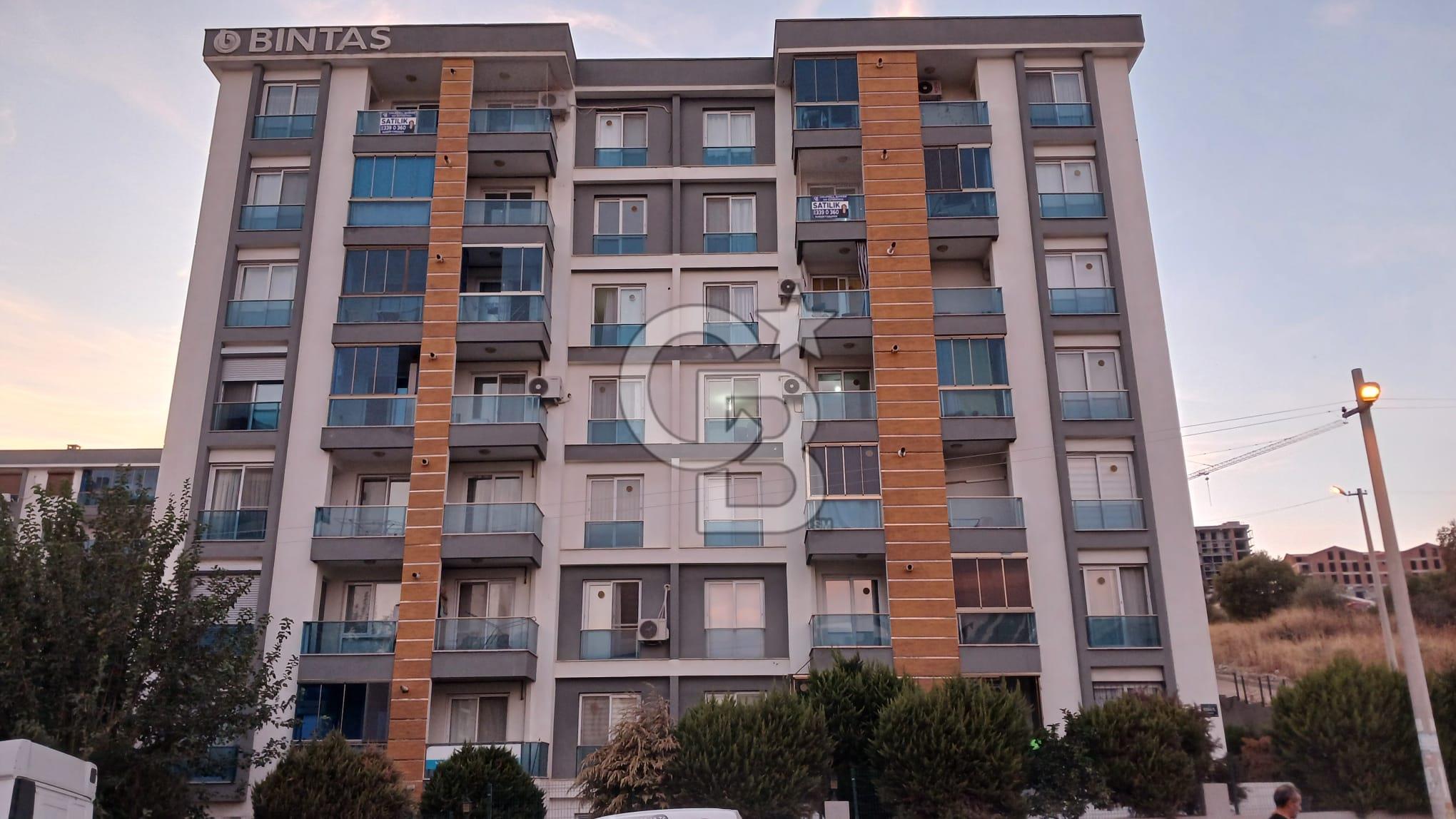 ÇİĞLİ İNÖNÜ BİNTAŞ PARK EVLERİ’NDE ÇİFT BALKONLU SATILIK 75 m² 2+0 DAİRE