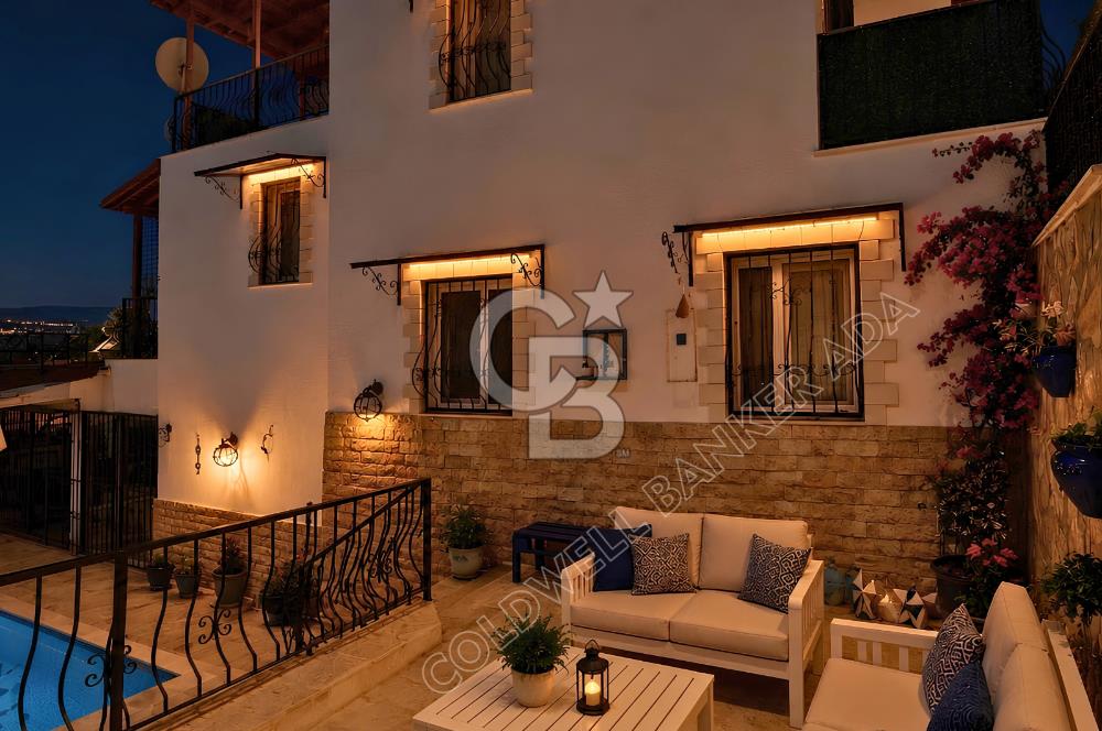Coldwell Banker Güvencesiyle Merkezi Konumda Satılık 3+1 Villa