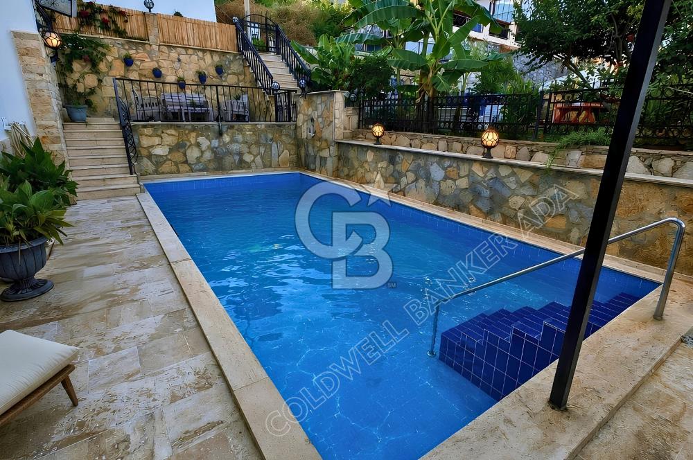 Coldwell Banker Güvencesiyle Merkezi Konumda Satılık 3+1 Villa