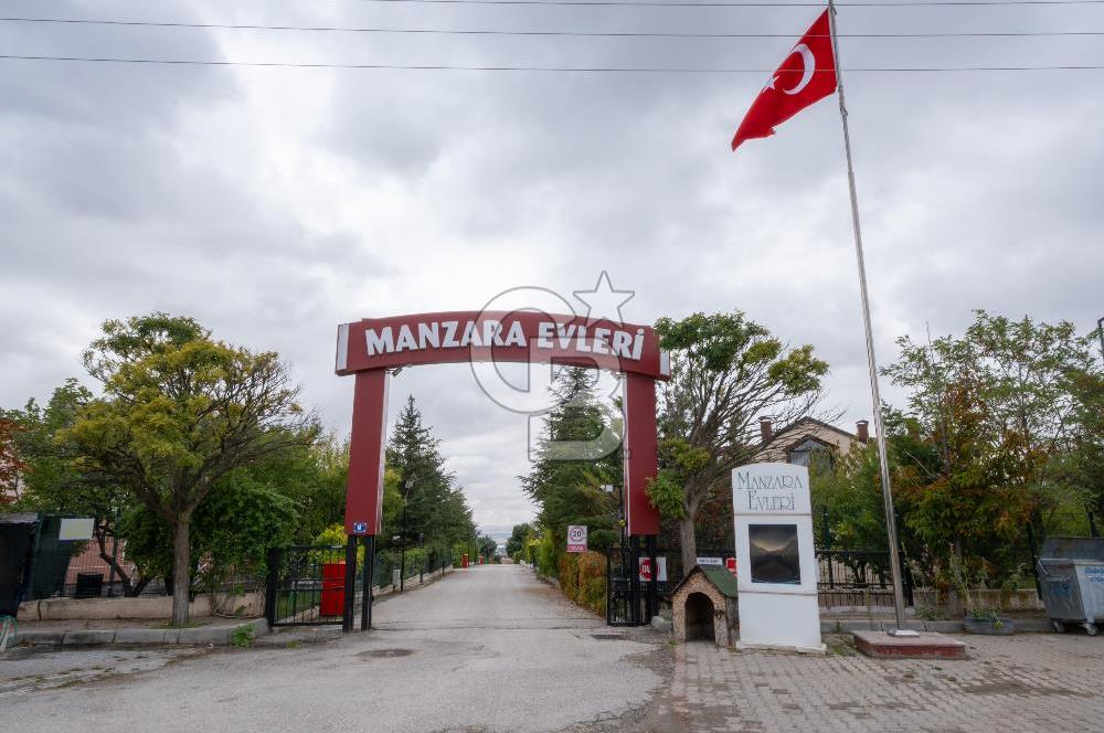 GÖLBAŞI BAHÇELİEVLER'DE MANZARA EVLERİ SİTESİN'DE SATILIK VİLLA