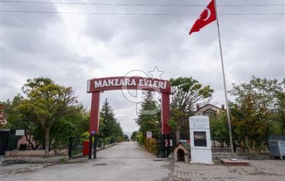 GÖLBAŞI BAHÇELİEVLER'DE MANZARA EVLERİ SİTESİN'DE SATILIK VİLLA