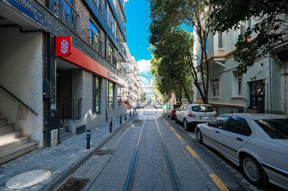 KADIKÖY MODA'DA BANKA KİRACILI EMSALSİZ SATILIK FIRSAT DÜKKAN