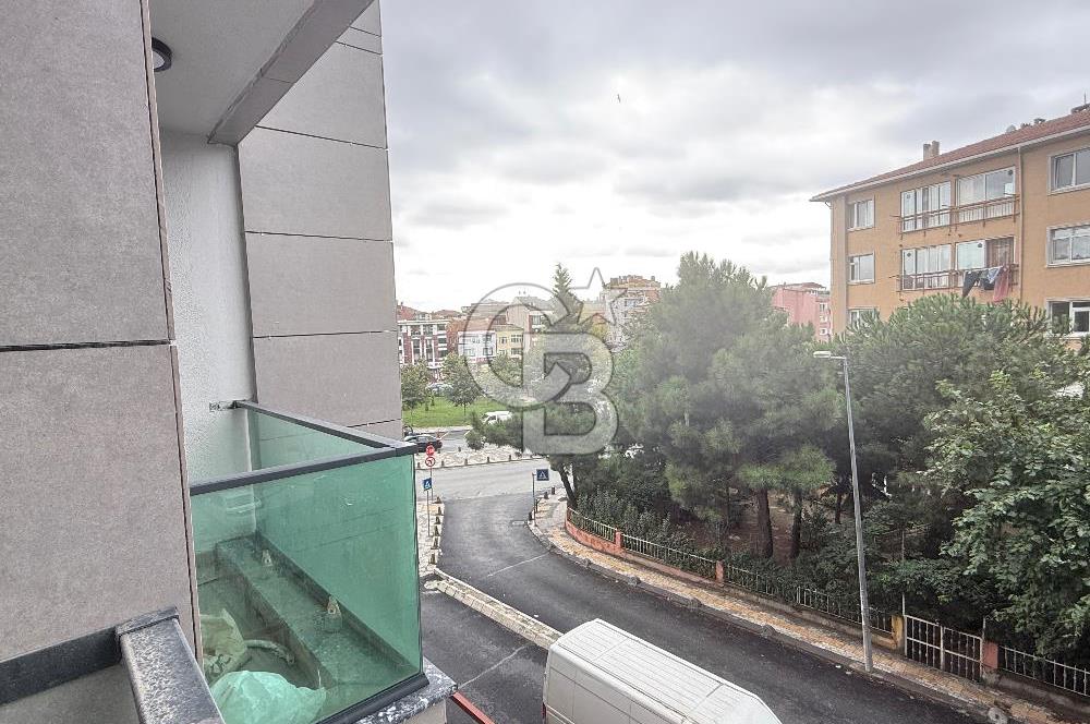 YEŞİLPINAR METRO ÇIKIŞINDA EBEVEYN BANYOLU SIFIR 2+1