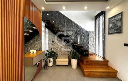 Ortaköy Bölgesinde Satılık 3+1 Lüks Villa !