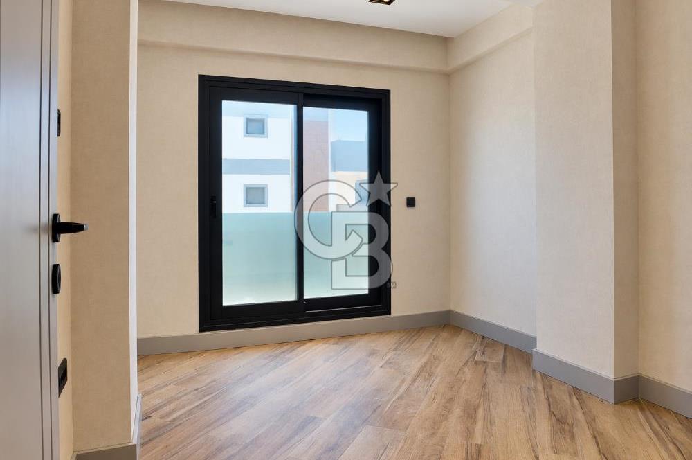 Urla'da Denize Sıfır Müstakil Havuzlu Villa