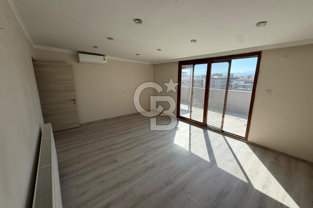 Karşıyaka Şemikler'de Geniş Teraslı, Dubleks 4+1 Kiralık Daire