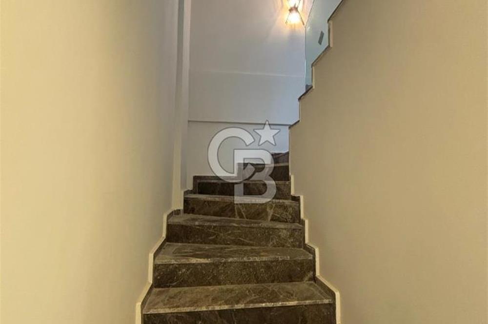 Güzelbahçe Yelki'de Merkezi Konumda Güneş Enerji Sistemli Kiralık 4+1 Villa