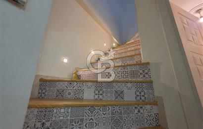 Kuşadası Davutlar Merkezde Satılık 5+1 Çatı Dubleks