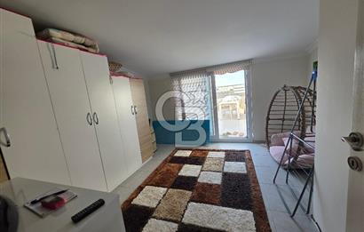 Kuşadası Davutlar Merkezde Satılık 5+1 Çatı Dubleks
