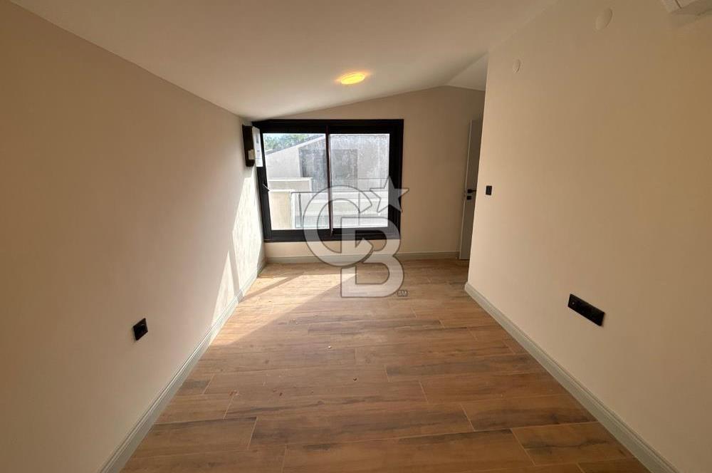 Güzelbahçe Yelki'de Merkezi Konumda Güneş Enerji Sistemli Kiralık 4+1 Villa