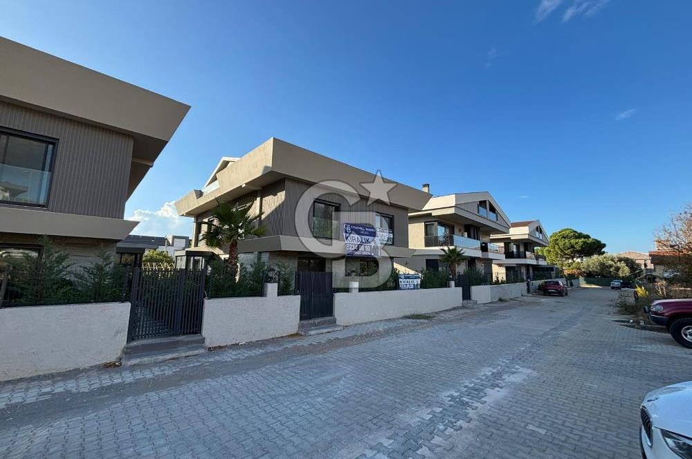 Güzelbahçe Yelki'de Merkezi Konumda Güneş Enerji Sistemli Kiralık 4+1 Villa