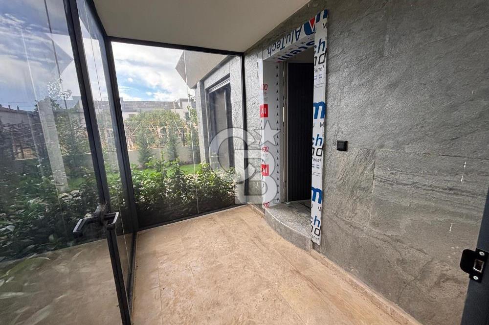Güzelbahçe Yelki'de Merkezi Konumda Güneş Enerji Sistemli Kiralık 4+1 Villa