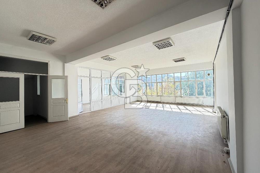 CADDEYE YAKIN YAPILI VE 380 V. SANAYİ ELKTRİKLİ 375 M2 KAPALI ALANLI KİRALIK İŞYERİ