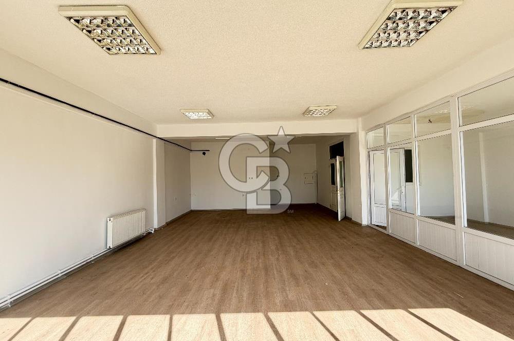 CADDEYE YAKIN YAPILI VE 380 V. SANAYİ ELKTRİKLİ 375 M2 KAPALI ALANLI KİRALIK İŞYERİ