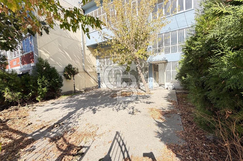 CADDEYE YAKIN YAPILI VE 380 V. SANAYİ ELKTRİKLİ 375 M2 KAPALI ALANLI KİRALIK İŞYERİ
