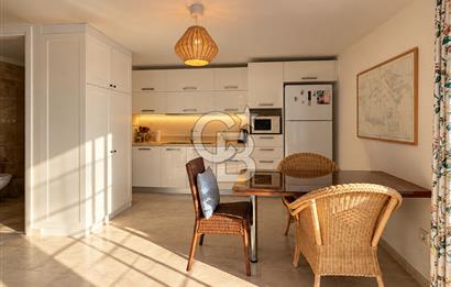 ÇEŞME FAHRETTİN PAŞA'DA 3.771 M² ARAZİDE, ÖZEL PEYZAJLI 6+1 VİLLA