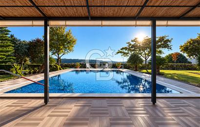 ÇEŞME FAHRETTİN PAŞA'DA 3.771 M² ARAZİDE, ÖZEL PEYZAJLI 6+1 VİLLA