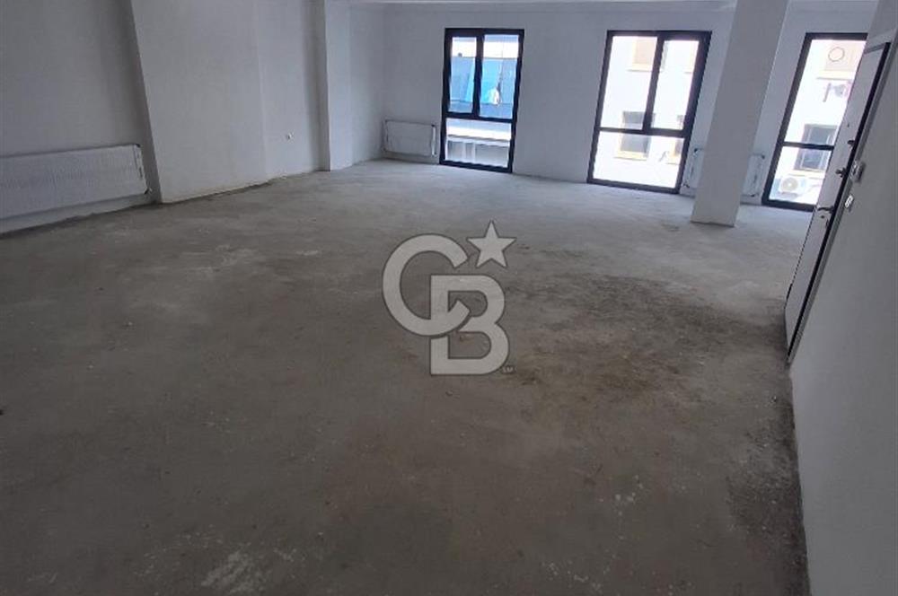 ÇEKMEKÖY MERKEZ DE SATILIK KOMPLE İŞ MERKEZİ KATLARI