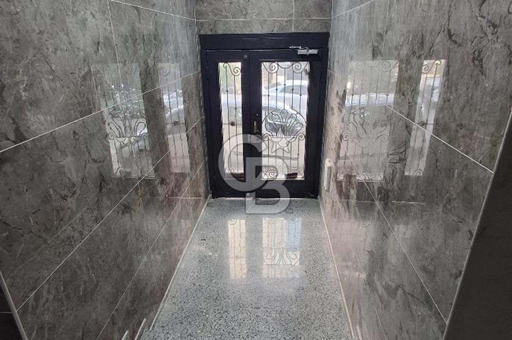 ÇEKMEKÖY MERKEZ DE SATILIK KOMPLE İŞ MERKEZİ KATLARI