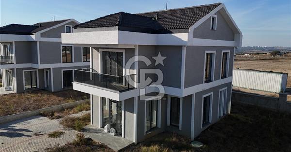 İSTANBUL SİLİVRİ BALABAN DA SATILIK VİLLA - 377122