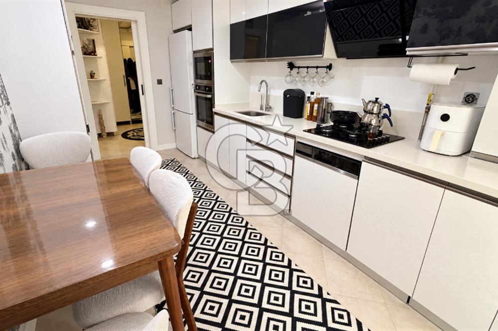 Kent Life Sitesi'nde Satılık 2+1 Köşe Bahçe Katı