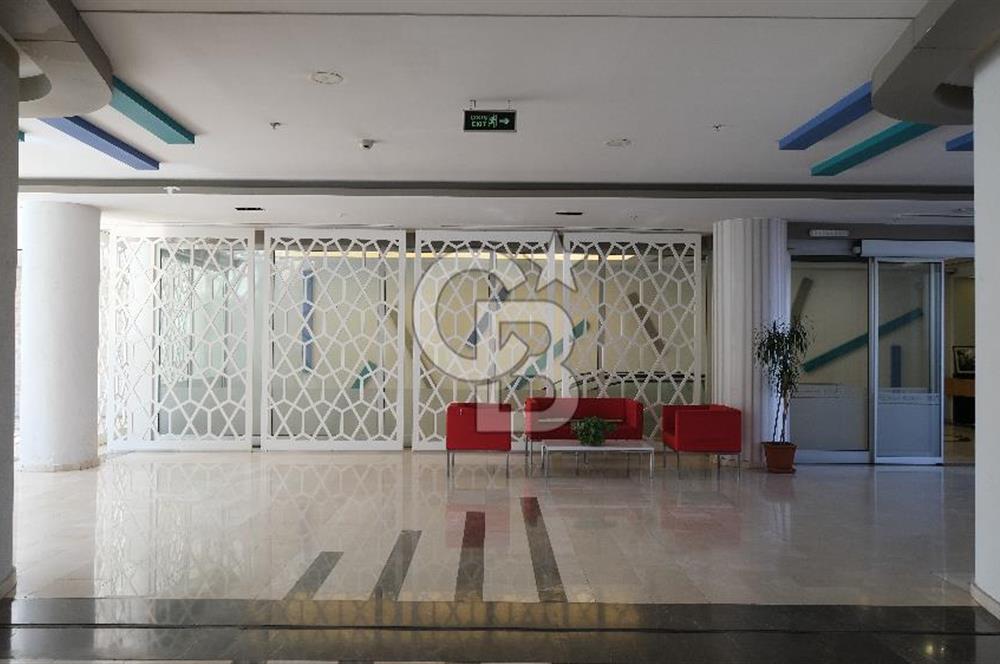 EVKE TRADE TOWER EMSALLERİNİN ALTINDA SATILIK OFİS