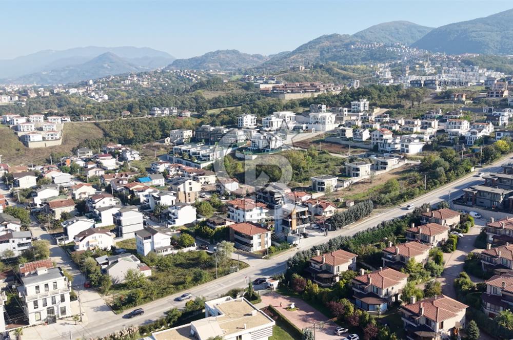 YARISI PEŞİN YARISI VADELİ BAŞİSKELE DENİZ MANZARALI 4+1 VİLLA