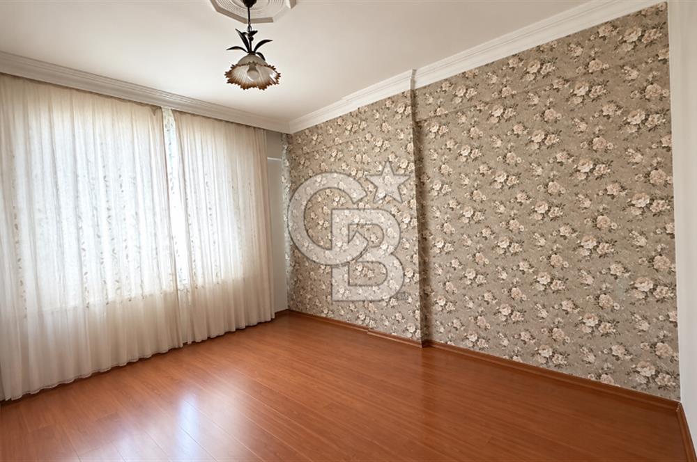 Ümraniye İstiklal Mahallesi nde Satılık 3 +1 Daire