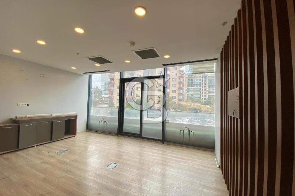 ÇUKURAMBAR 70 M2 1+1 MUTFAK & WC YAPILI PLAZADA KİRALIK OFİS