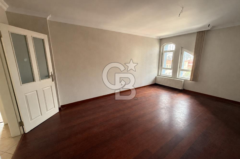 Tunalı Hilmi'de, Bestekâr Caddesinde Satılık Yapılı 2+1 Daire