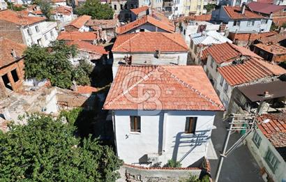 Burhaniye Merkez'de Satılık 5+1 Müstakil Ev