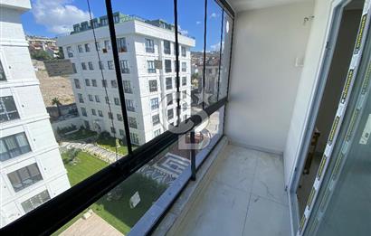 Büyükçekmecede Merkezi Konumda Siteiçi Satılık 5+2 Dubleks Daire