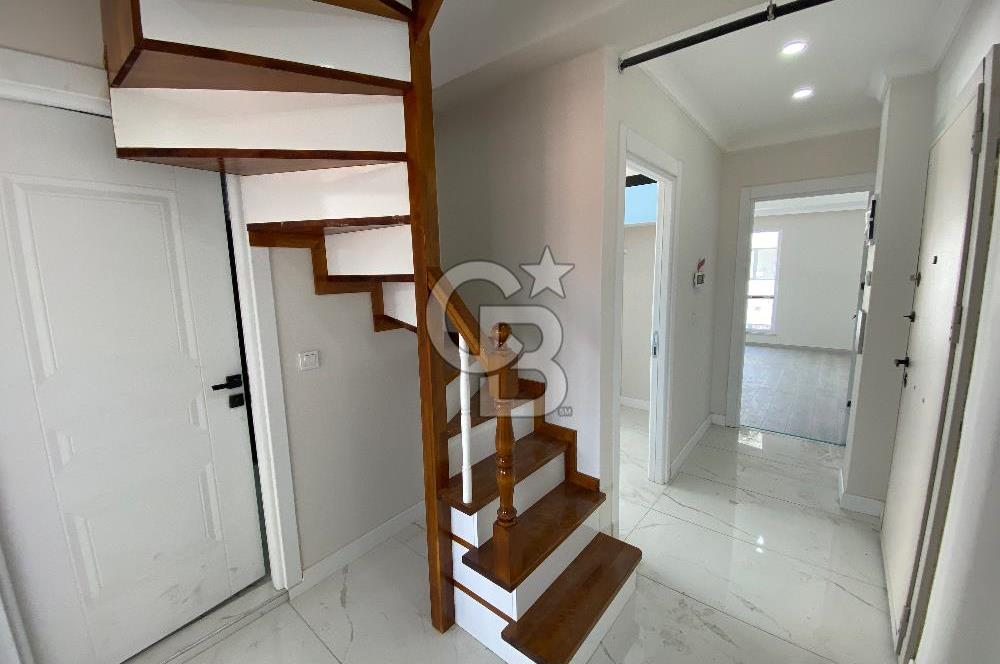Büyükçekmecede Merkezi Konumda Siteiçi Satılık 5+2 Dubleks Daire