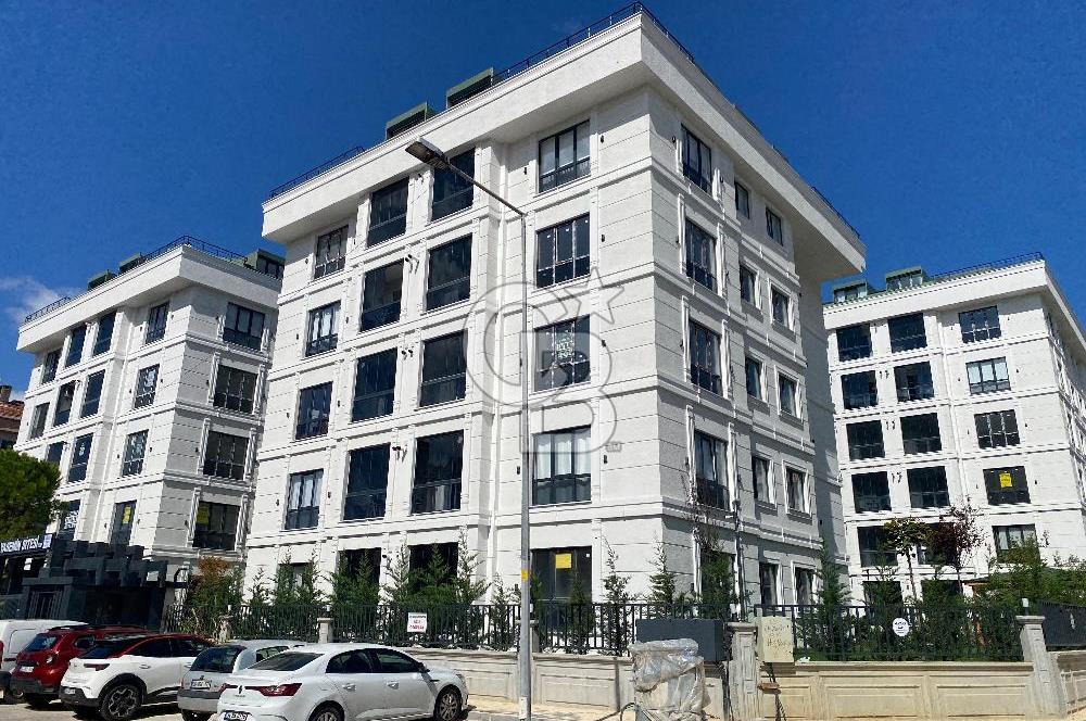 Büyükçekmecede Merkezi Konumda Siteiçi Satılık 5+2 Dubleks Daire